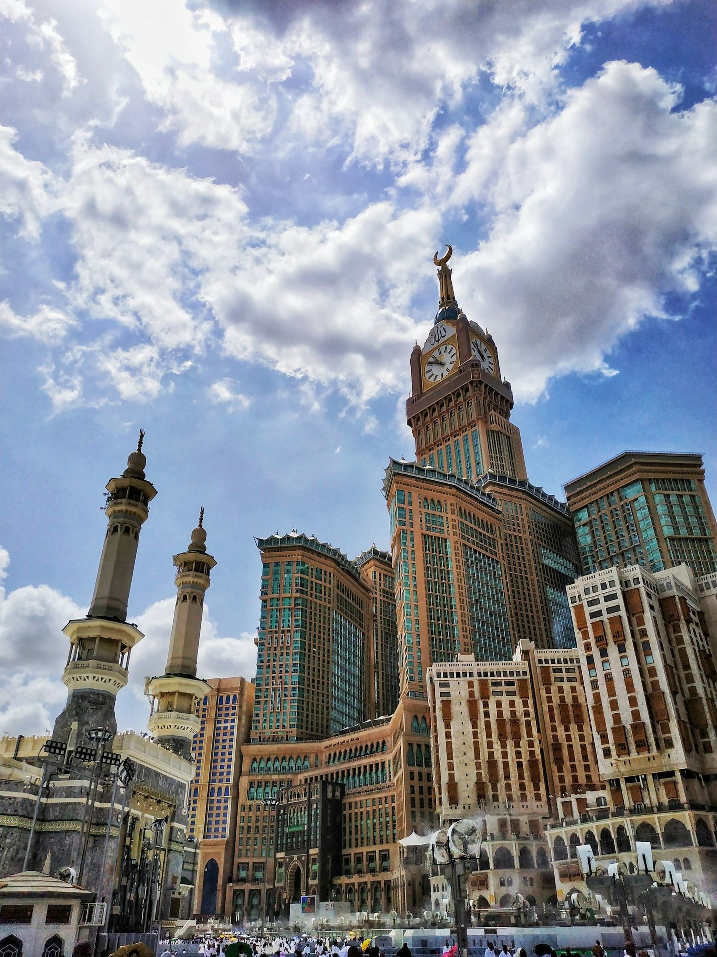 Pullman ZamZam Hotel within the Makkah Royal Clock Tower complex, providing pilgrims luxurious rooms and stunning views of Masjid Al Haram and the Holy Kaaba during their Hajj stay with Al Syed Tours