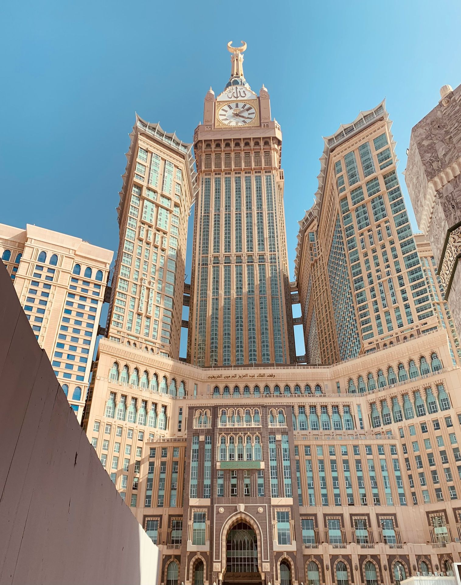 Pullman ZamZam Hotel in Makkah Royal Clock Tower complex, offering pilgrims luxurious accommodation with stunning views of Masjid Al Haram and the Holy Kaaba during their Hajj stay with Al Syed Tours.